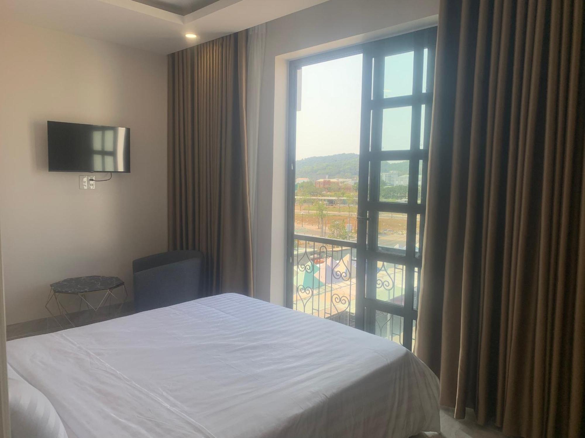 Ha Hung Panorama Hotel Ха Тени Екстериор снимка